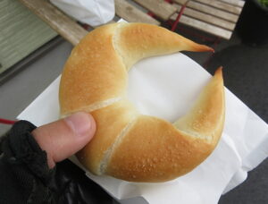 塩パン：ヘスティアベーカリー