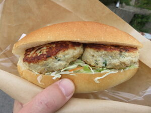 れんこんつくねハンバーグのコッペパンサンド：小麦の糀