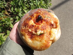 ジョールベーコンじゃがトマトたまねぎ：PAN manifiQ
