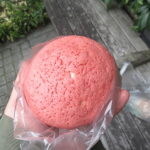 あまおう苺のメロンパン：Pan to me