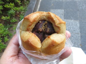 クルミとあんこの黒糖パン：パネッテリアオークラ