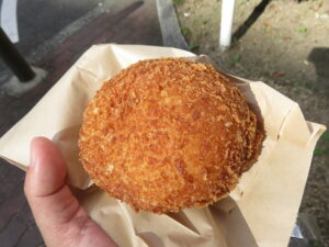 カレーパン：ロッシェ