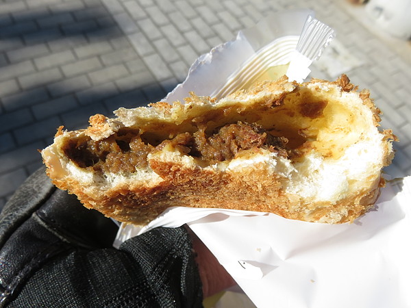 大阪で一番おいしいスパイスカレーパン(知らんけど):cookhouse