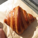 クロワッサン:SCHOOL BUS COFFEE BAKERS クロワッサン:SCHOOL BUS COFFEE BAKERS