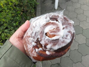 シナモンロール：タカシマ