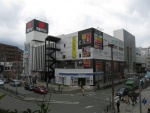 モンタボー西友川西店